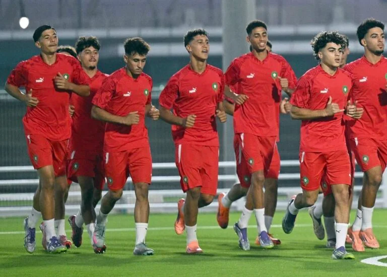 إقبال جماهيري كبير يؤدي إلى نفاد تذاكر ودية “الأسود” أمام موزمبيق