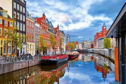 دعوات سياحية إلى هولندا للتقديم على التأشيرة والسفر